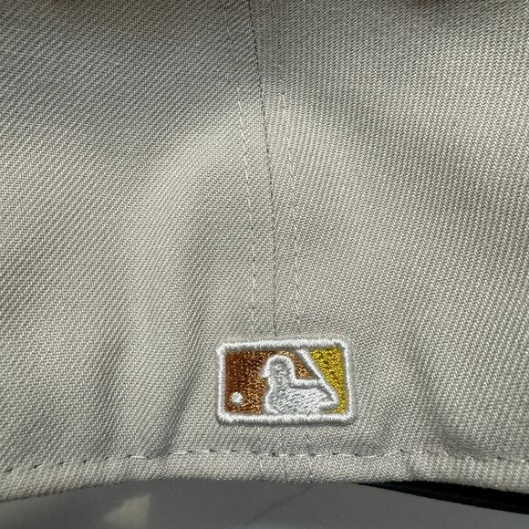 New Era Detroit Tigers Corduroy 59FIFTY Fitted Hat 1984 World Series Patch 7 1/8 - Picture 8 of 8